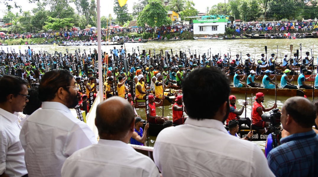 ചാമ്പ്യൻസ് ബോട്ട് ലീഗ്; താഴത്തങ്ങാടിയിൽ വീയപുരത്തിന് കിരീടം