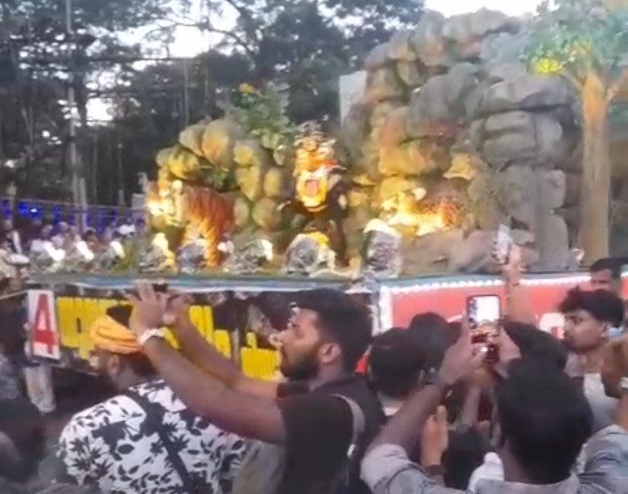 ഓണാഘോഷം: സമാപനത്തിൽ തൃശൂർ നഗരം പുലികൾ കീഴടക്കി