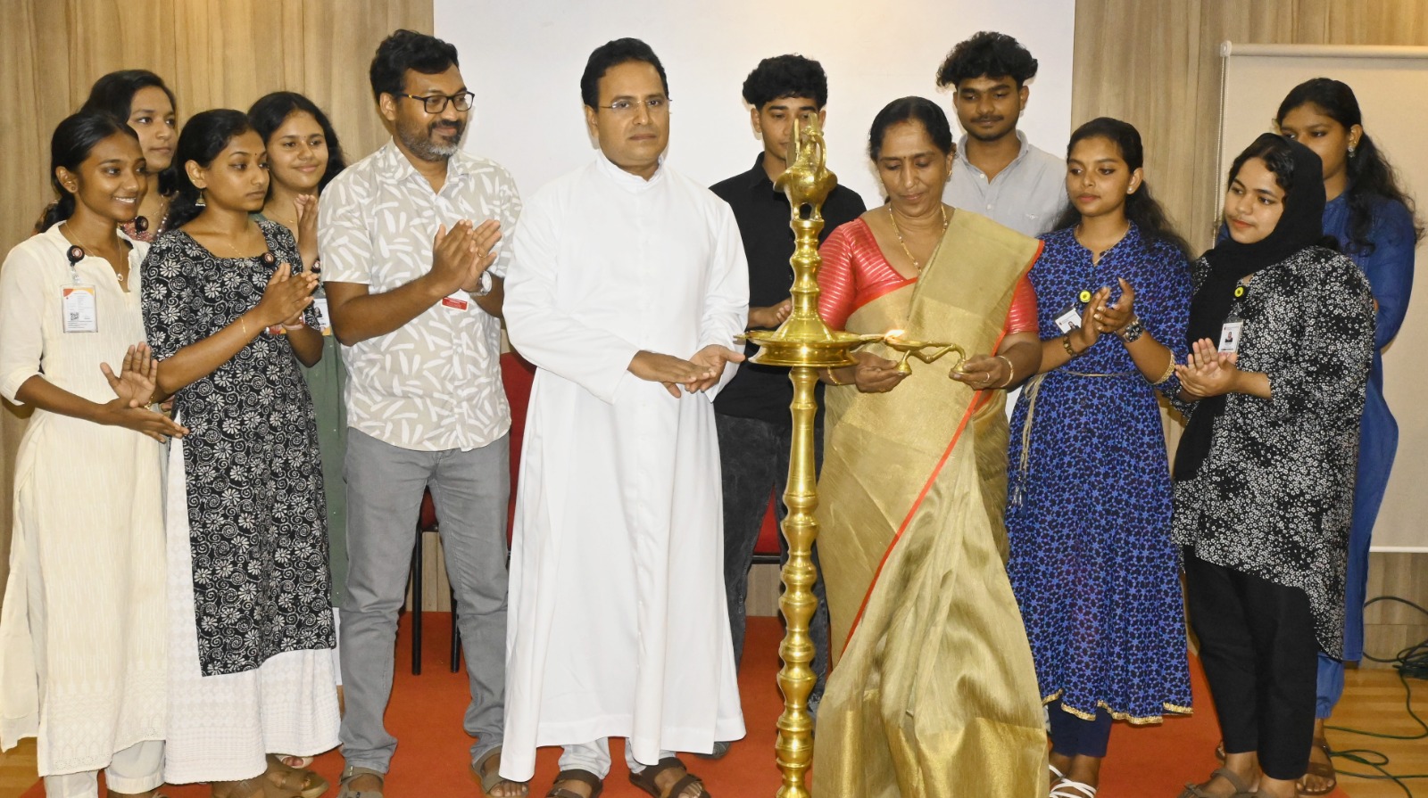 സോഷ്യല്‍ സര്‍വ്വീസ് സൊസൈറ്റിയുടെ നേതൃത്വത്തില്‍ സോഷ്യല്‍ വര്‍ക്ക് വിദ്യാര്‍ത്ഥികള്‍ക്കായി സാമൂഹ്യ അവബോധ പഠന ശിബിരം സംഘടിപ്പിച്ചു