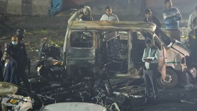 ചെങ്കോട്ട സ്‌ഫോടനം; അമിത് ഷാ ഇന്ന് ഉന്നതതല യോഗം ചേരും, അന്വേഷണം എൻഐഎ ഏറ്റെടുക്കും